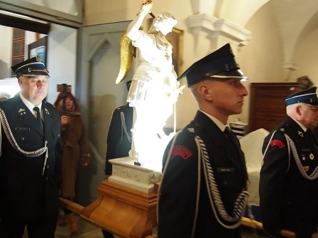 P1010369 – frame at 0m23s